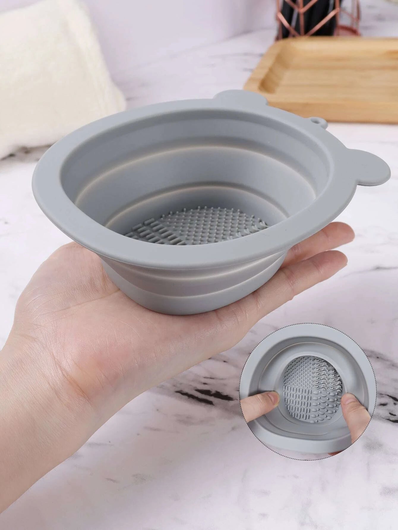Foldable Makeup Brushes Cleaning Bowl